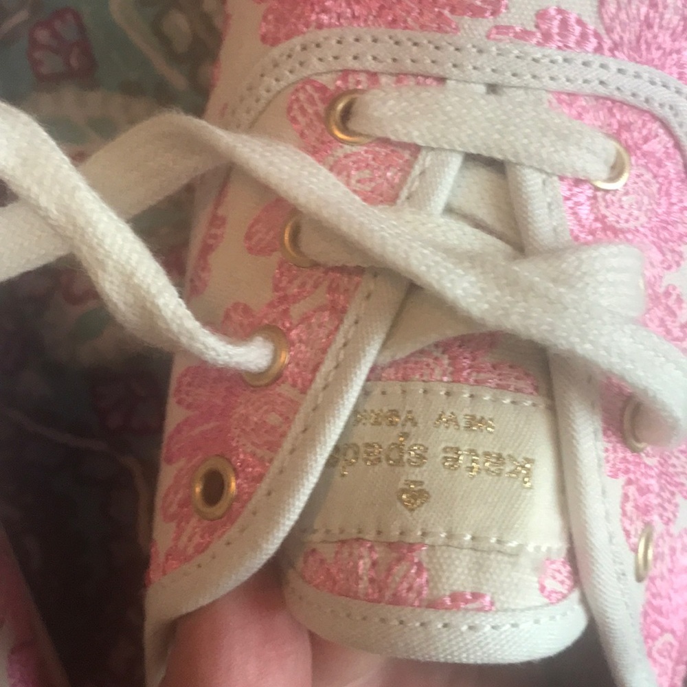 Shoes - Picture 5 of 5